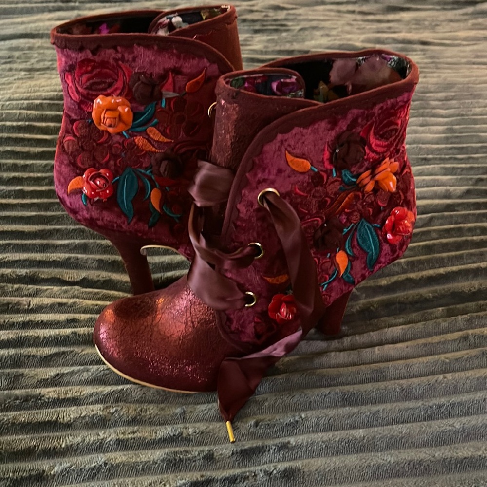 Irregular Choice Autumn Harvest heeled Boota